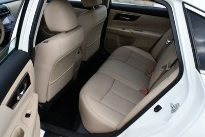 2015 Nissan Altima SL 2.5 I4 Sedan W/Moonroof Package