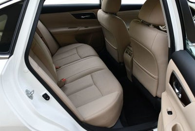 2015 Nissan Altima SL 2.5 I4 Sedan W/Moonroof Package