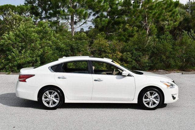 2015 Nissan Altima SL 2.5 I4 Sedan W/Moonroof Package