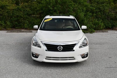 2015 Nissan Altima SL 2.5 I4 Sedan W/Moonroof Package