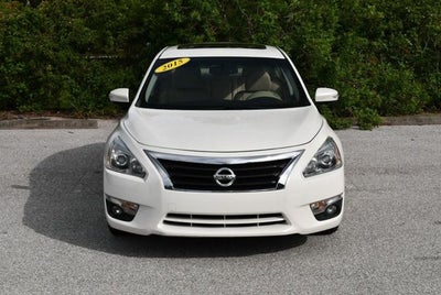 2015 Nissan Altima SL 2.5 I4 Sedan W/Moonroof Package