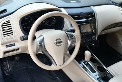 2015 Nissan Altima SL 2.5 I4 Sedan W/Moonroof Package