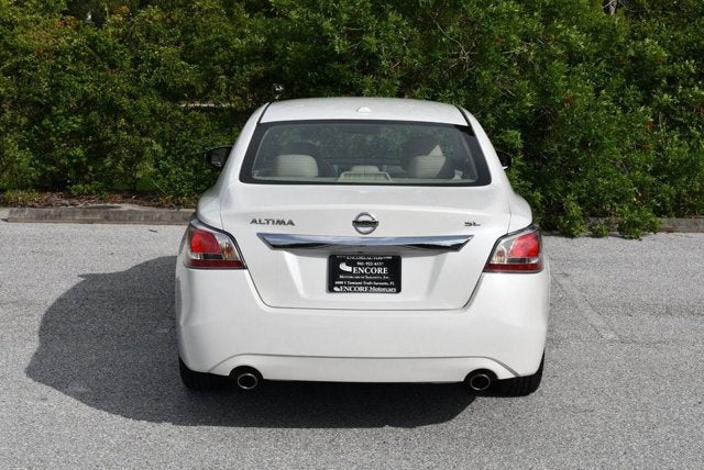 2015 Nissan Altima SL 2.5 I4 Sedan W/Moonroof Package