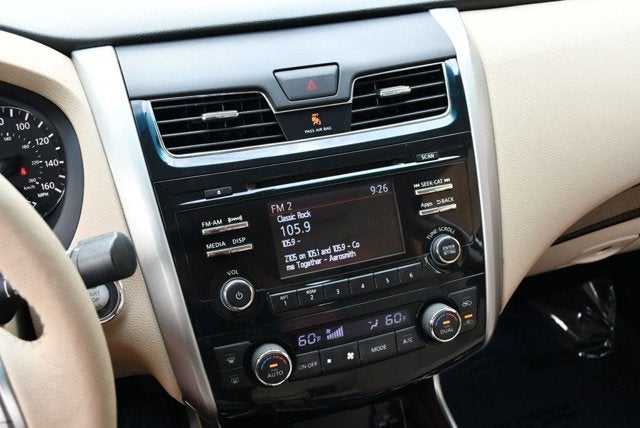 2015 Nissan Altima SL 2.5 I4 Sedan W/Moonroof Package
