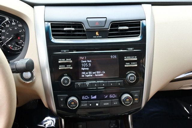 2015 Nissan Altima SL 2.5 I4 Sedan W/Moonroof Package
