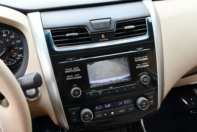 2015 Nissan Altima SL 2.5 I4 Sedan W/Moonroof Package