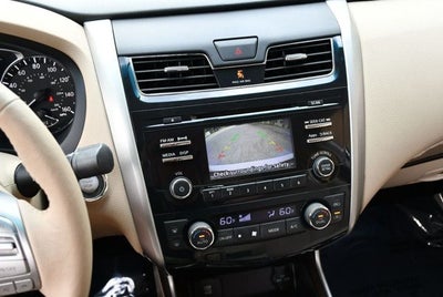 2015 Nissan Altima SL 2.5 I4 Sedan W/Moonroof Package