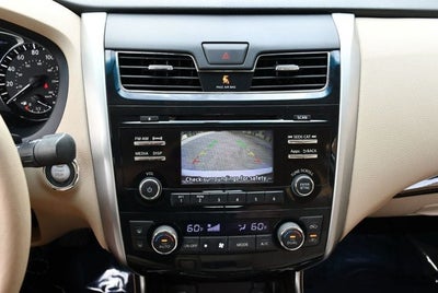 2015 Nissan Altima SL 2.5 I4 Sedan W/Moonroof Package