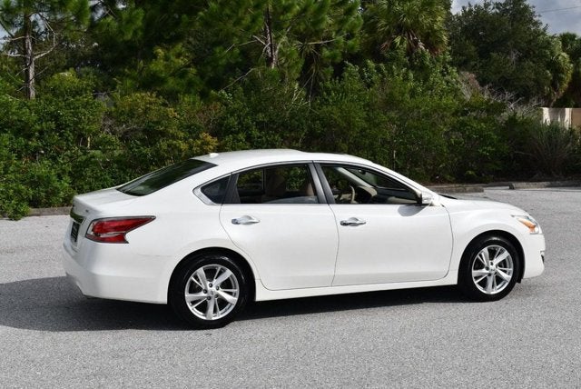 2015 Nissan Altima SL 2.5 I4 Sedan W/Moonroof Package