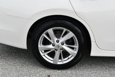 2015 Nissan Altima SL 2.5 I4 Sedan W/Moonroof Package
