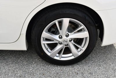 2015 Nissan Altima SL 2.5 I4 Sedan W/Moonroof Package