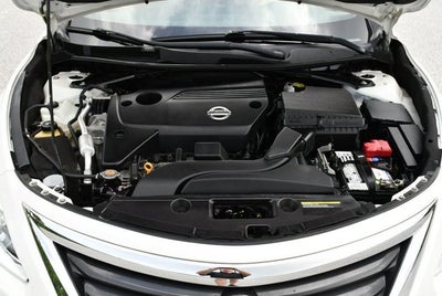 2015 Nissan Altima SL 2.5 I4 Sedan W/Moonroof Package