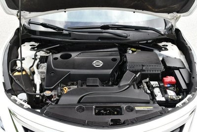 2015 Nissan Altima SL 2.5 I4 Sedan W/Moonroof Package