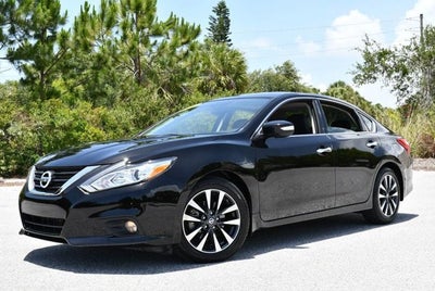 2016 Nissan Altima 4 Door Sedan I4 2.5 SL W/Moonroof Package & 11K Miles
