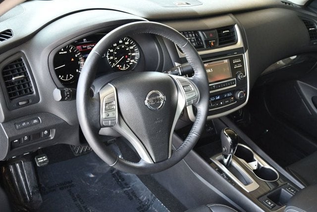 2016 Nissan Altima 4 Door Sedan I4 2.5 SL W/Moonroof Package & 11K Miles