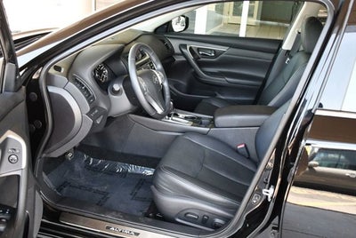 2016 Nissan Altima 4 Door Sedan I4 2.5 SL W/Moonroof Package & 11K Miles