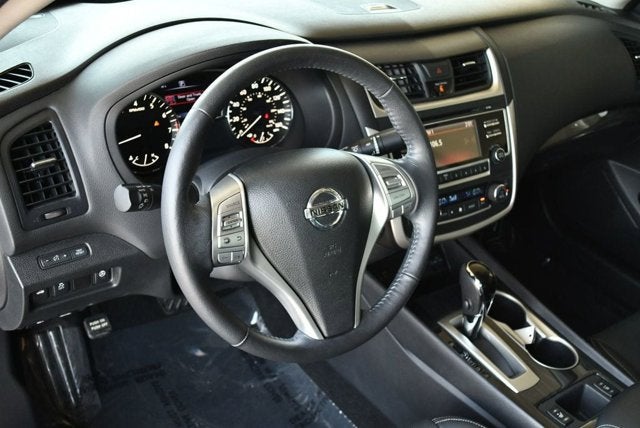 2016 Nissan Altima 4 Door Sedan I4 2.5 SL W/Moonroof Package & 11K Miles