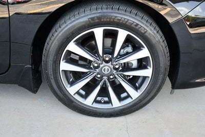 2016 Nissan Altima 4 Door Sedan I4 2.5 SL W/Moonroof Package & 11K Miles