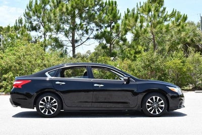2016 Nissan Altima 4 Door Sedan I4 2.5 SL W/Moonroof Package & 11K Miles