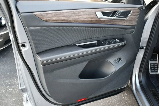 2025 Volkswagen Atlas 2.0T SEL Premium R-Line 4MOTION W/Navigation