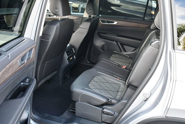 2025 Volkswagen Atlas 2.0T SEL Premium R-Line 4MOTION W/Navigation