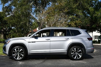 2025 Volkswagen Atlas 2.0T SEL Premium R-Line 4MOTION W/Navigation
