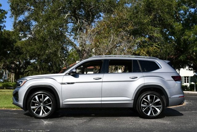2025 Volkswagen Atlas 2.0T SEL Premium R-Line 4MOTION W/Navigation