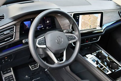 2025 Volkswagen Atlas 2.0T SEL Premium R-Line 4MOTION W/Navigation
