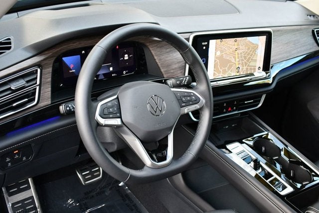 2025 Volkswagen Atlas 2.0T SEL Premium R-Line 4MOTION W/Navigation