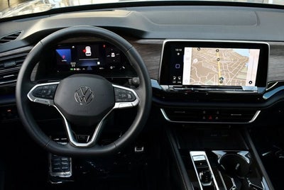 2025 Volkswagen Atlas 2.0T SEL Premium R-Line 4MOTION W/Navigation