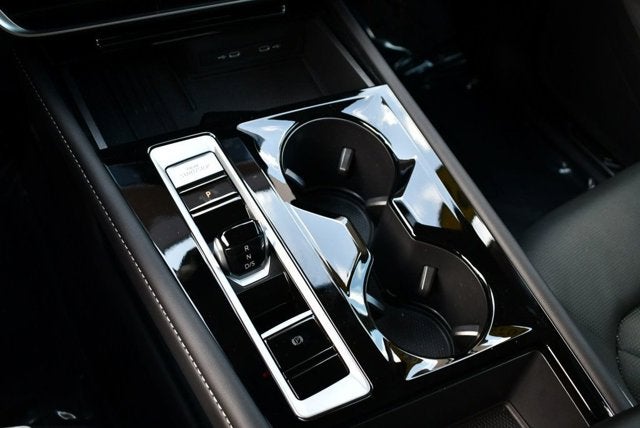 2025 Volkswagen Atlas 2.0T SEL Premium R-Line 4MOTION W/Navigation