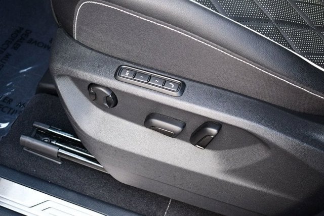 2025 Volkswagen Atlas 2.0T SEL Premium R-Line 4MOTION W/Navigation