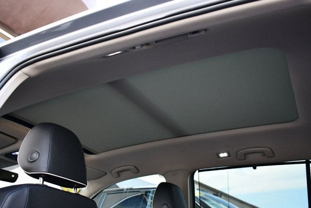 2025 Volkswagen Atlas 2.0T SEL Premium R-Line 4MOTION W/Navigation