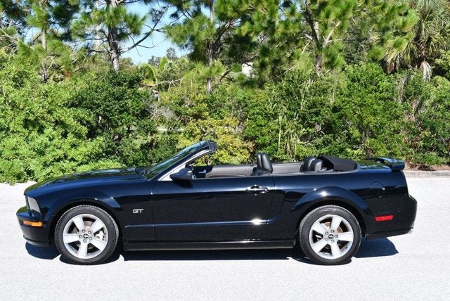 2007 Ford Mustang GT Deluxe 2 Door Convertible