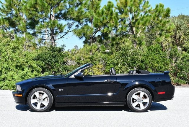 2007 Ford Mustang GT Deluxe 2 Door Convertible