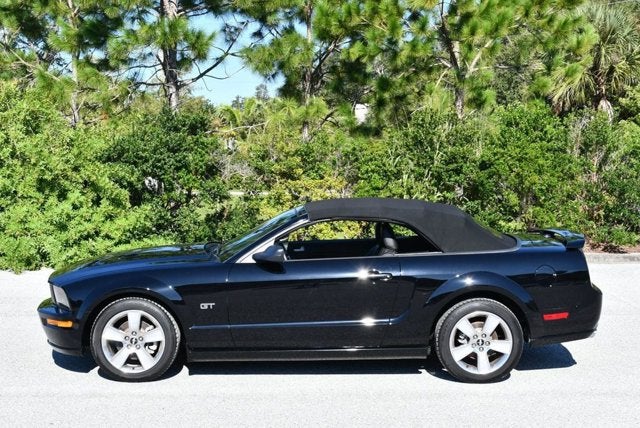 2007 Ford Mustang GT Deluxe 2 Door Convertible
