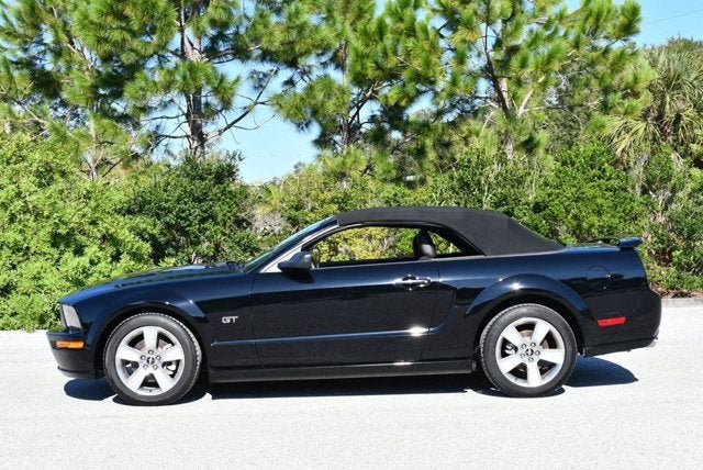 2007 Ford Mustang GT Deluxe 2 Door Convertible