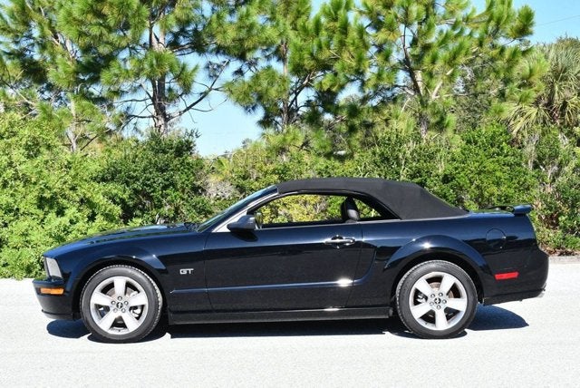 2007 Ford Mustang GT Deluxe 2 Door Convertible