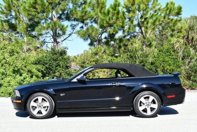 2007 Ford Mustang GT Deluxe 2 Door Convertible