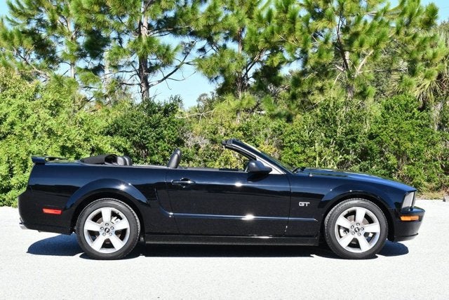 2007 Ford Mustang GT Deluxe 2 Door Convertible