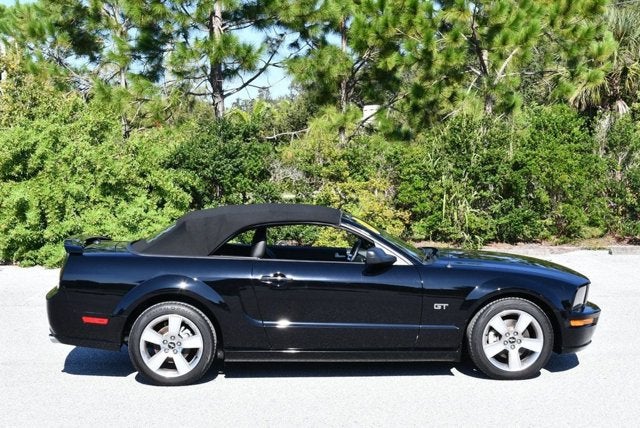 2007 Ford Mustang GT Deluxe 2 Door Convertible