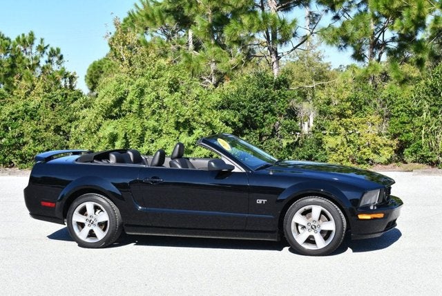 2007 Ford Mustang GT Deluxe 2 Door Convertible