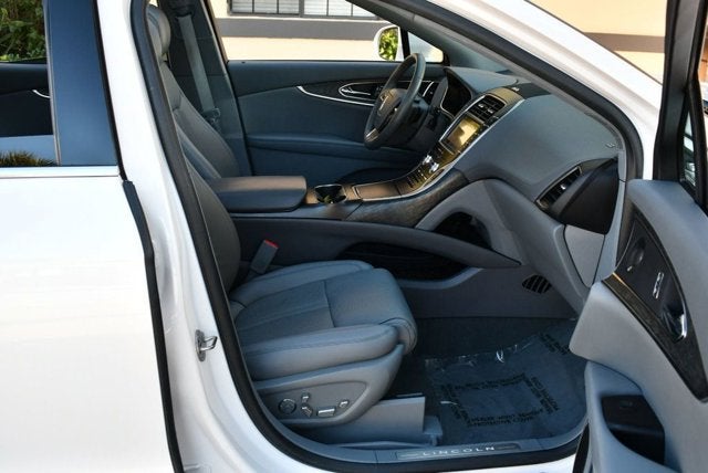 2019 Lincoln Nautilus Reserve FWD SUV W/Technology Package