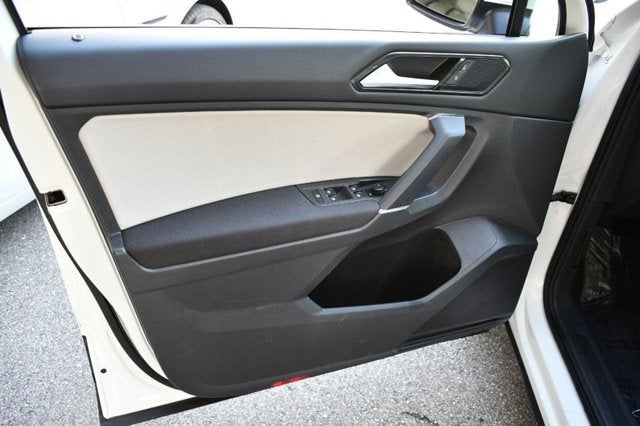 2018 Volkswagen Tiguan 2.0T S FWD 4 Door SUV W/Rear View Camera