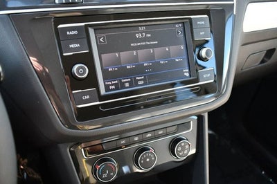 2018 Volkswagen Tiguan 2.0T S FWD 4 Door SUV W/Rear View Camera