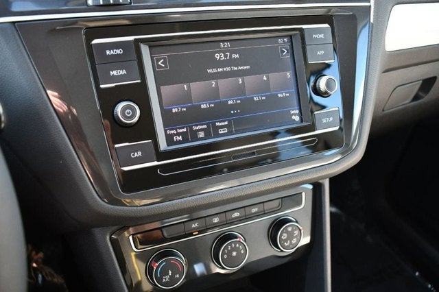 2018 Volkswagen Tiguan 2.0T S FWD 4 Door SUV W/Rear View Camera