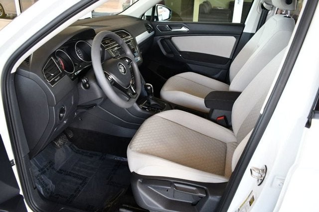 2018 Volkswagen Tiguan 2.0T S FWD 4 Door SUV W/Rear View Camera