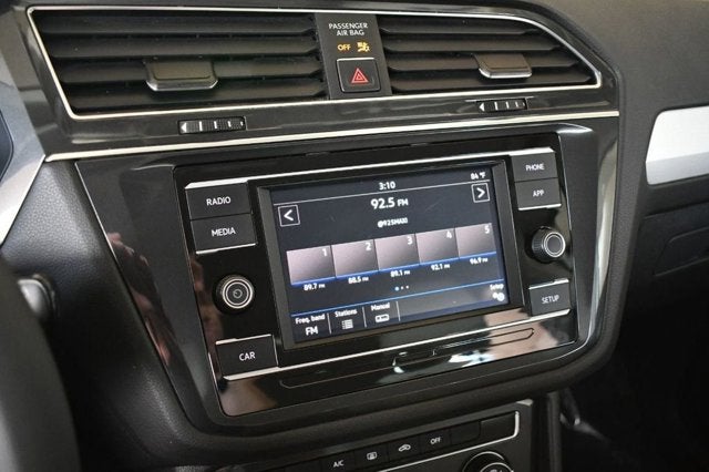 2018 Volkswagen Tiguan 2.0T S FWD 4 Door SUV W/Rear View Camera