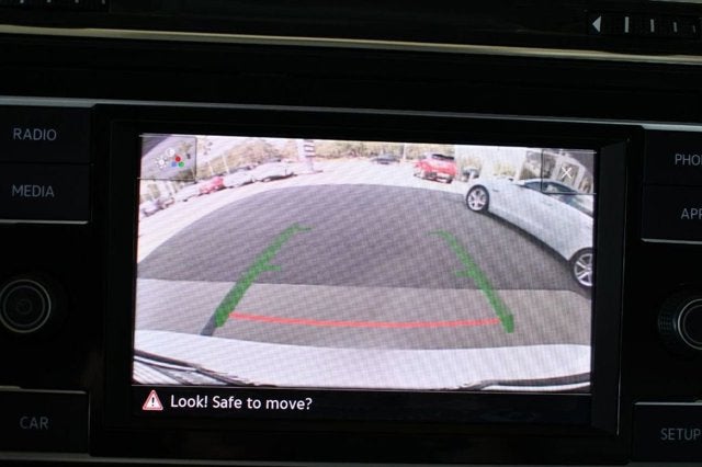 2018 Volkswagen Tiguan 2.0T S FWD 4 Door SUV W/Rear View Camera