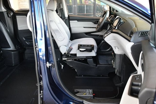 2019 Honda Odyssey EX Braun XI-R Mobility Conversion Van
